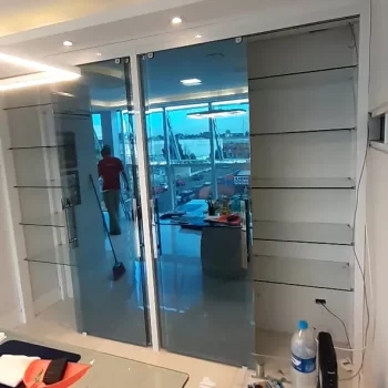 Armário e estante - Vidraçaria Passarela (3)