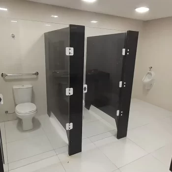 Porta de vidro para vestiário - Vidraçaria Passarela (13)