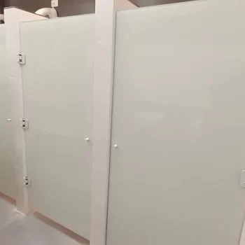 Porta de vidro para vestiário - Vidraçaria Passarela (8)